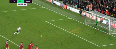 皇马维尼修斯关键进球助球队获胜